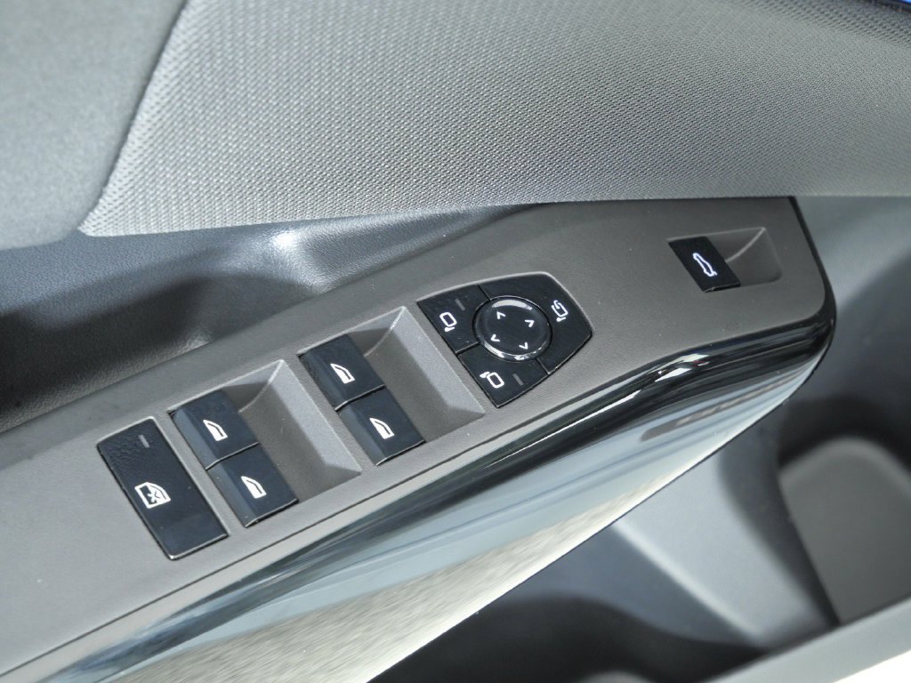 New 2026 Brooklyn Grey Metallic BMW M50 xDrive image 36