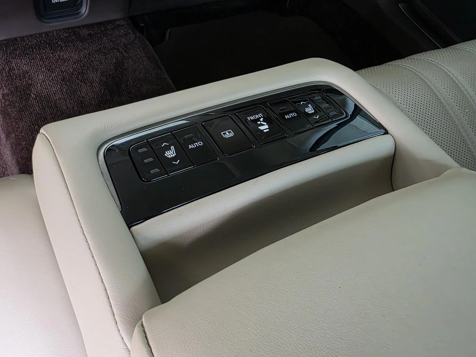 2020 Lexus LS Base - Photo 11