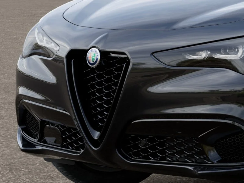 New 2026 Vulcano Black Metallic Exterior Paint Alfa Romeo  image 7