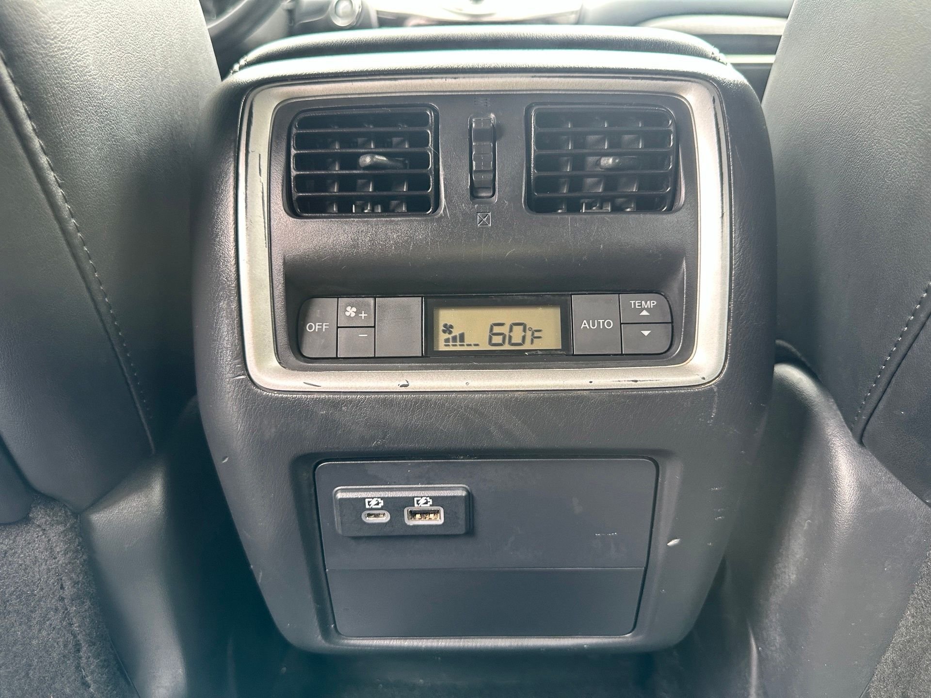 Used 2020 Black INFINITI LUXE image 25