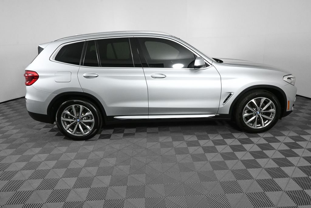 Used 2019 Silver BMW sDrive30i image 24