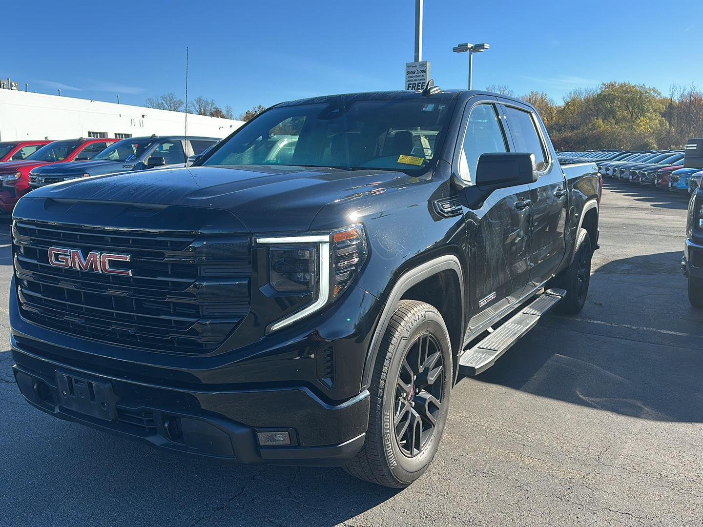 Used 2024 Onyx Black GMC Elevation image 5
