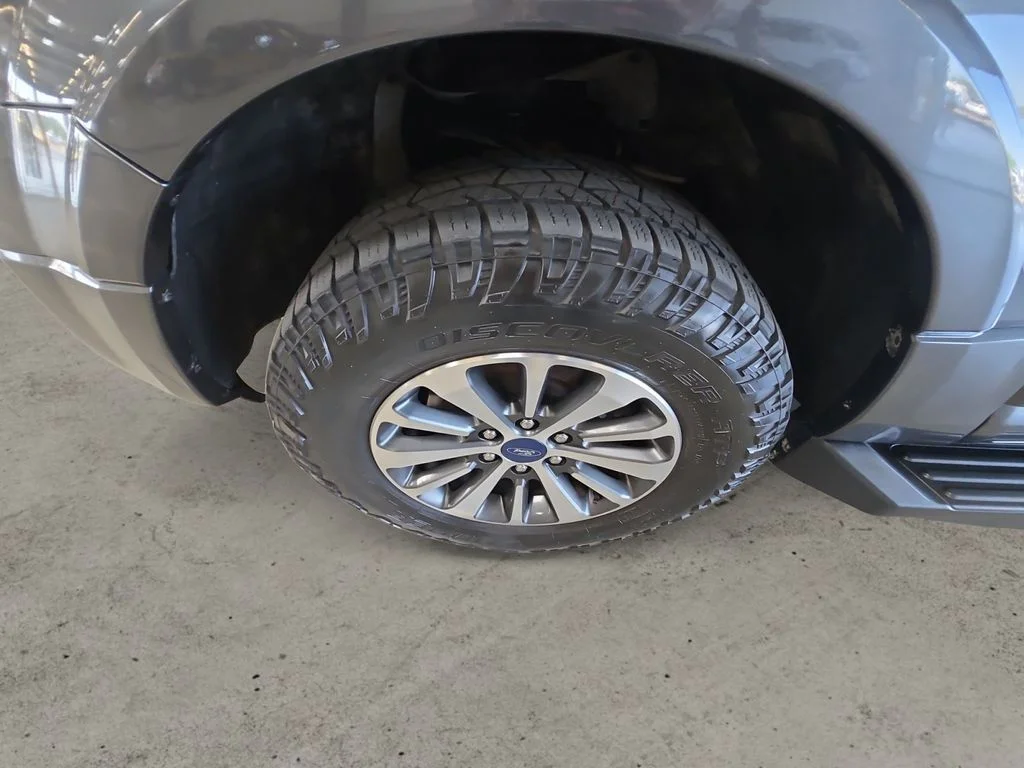Used 2015 Gray Ford XLT image 13