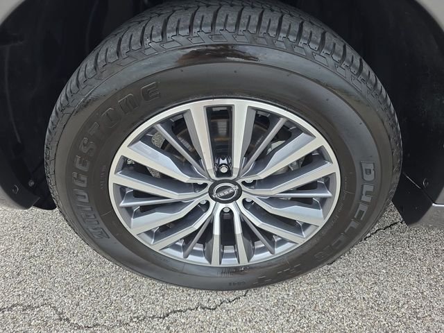 Used 2023 Gun Metallic Nissan SL image 17