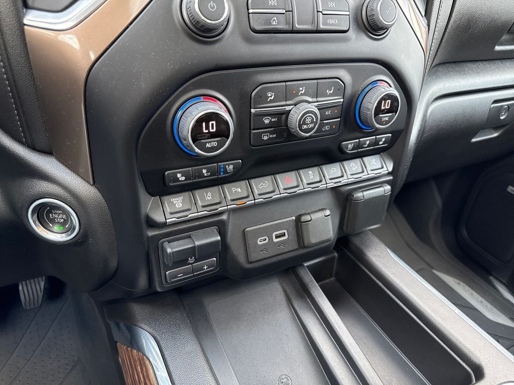 Used 2022 Silver Chevrolet High Country image 18