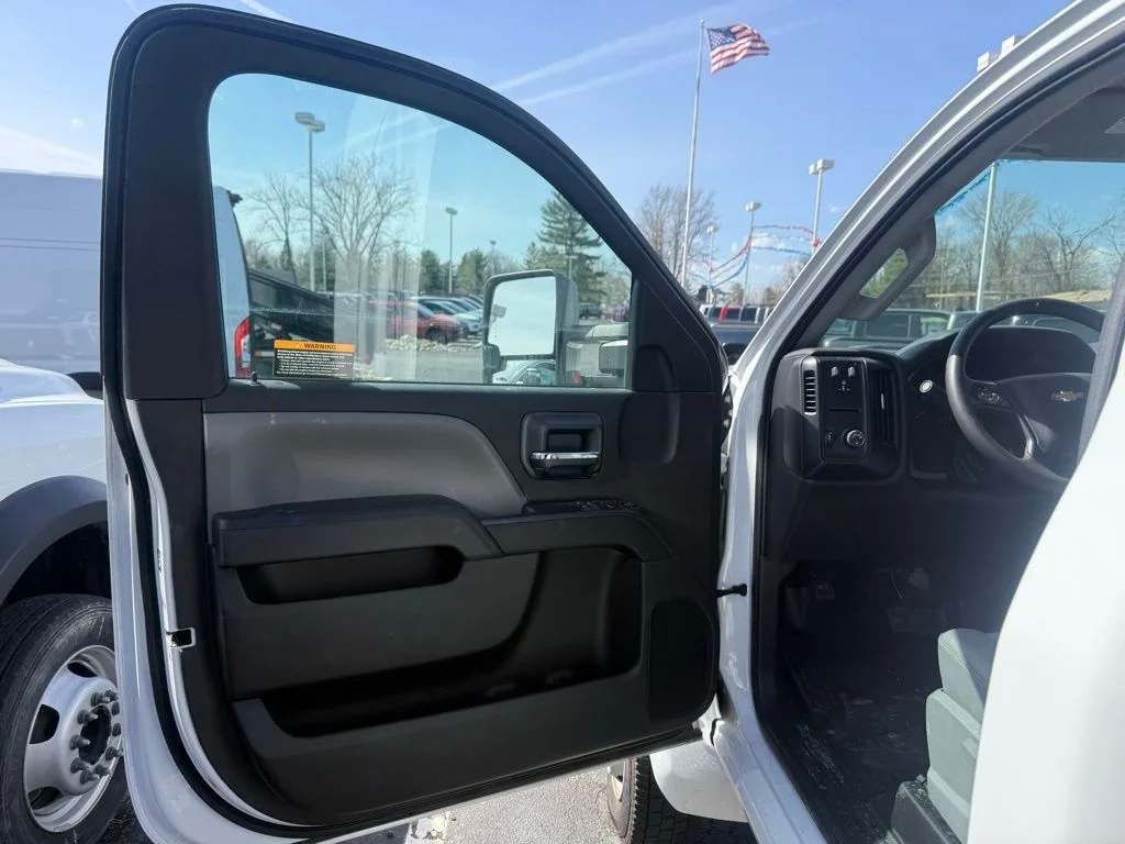 Used 2022 White Chevrolet DUMP image 14
