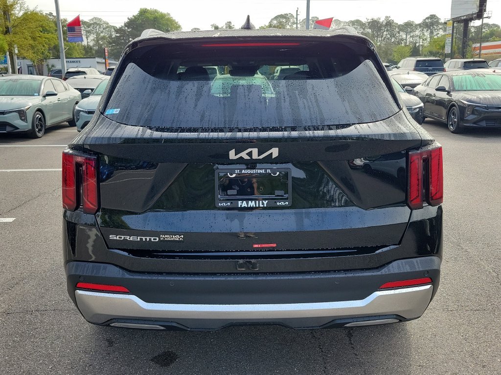 New 2026 Ebony Black Kia S image 5