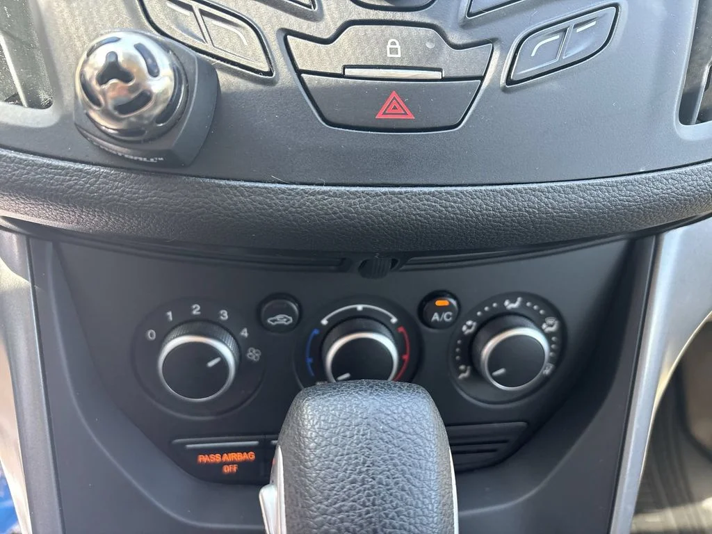Used 2016 Silver Ford SE image 16