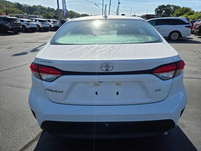 Used 2025 White Toyota LE image 7