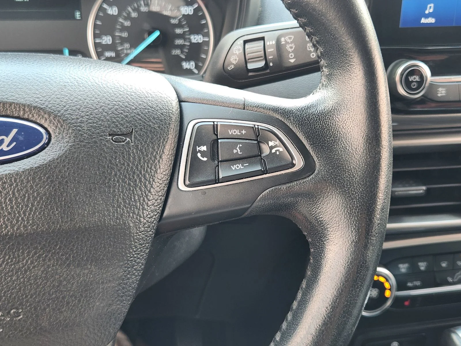 Used 2020 Black Ford SE image 28