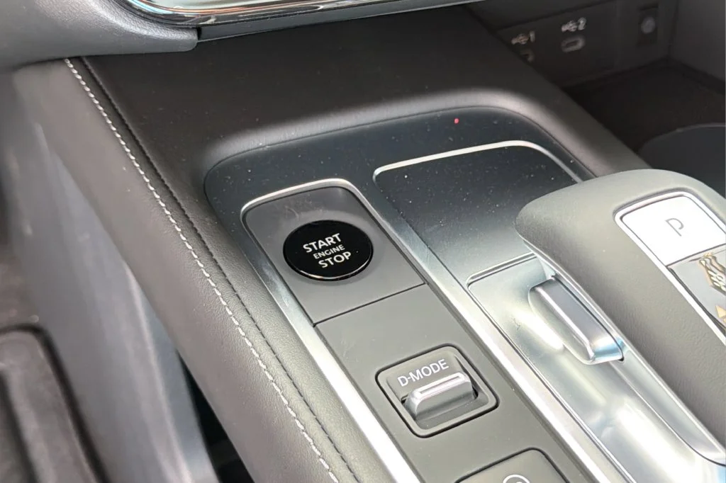 New 2027 HARBOR GRAY INFINITI Luxe FWD image 25