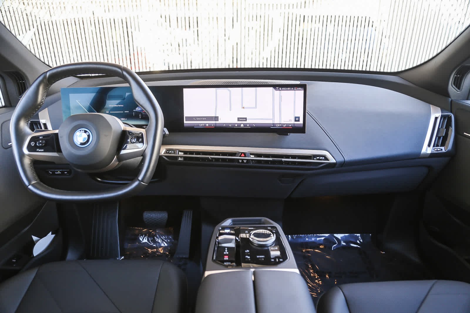 2025 BMW iX 50 - Photo 9