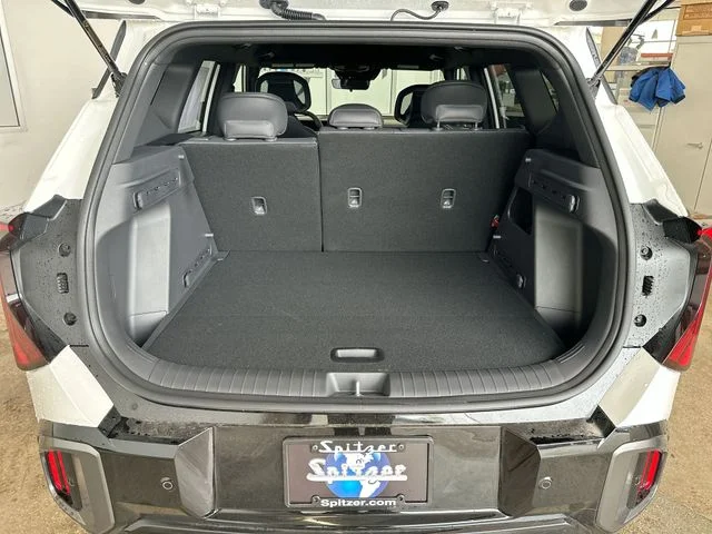 New 2027 Snow White Pearl Kia X-Line S image 21