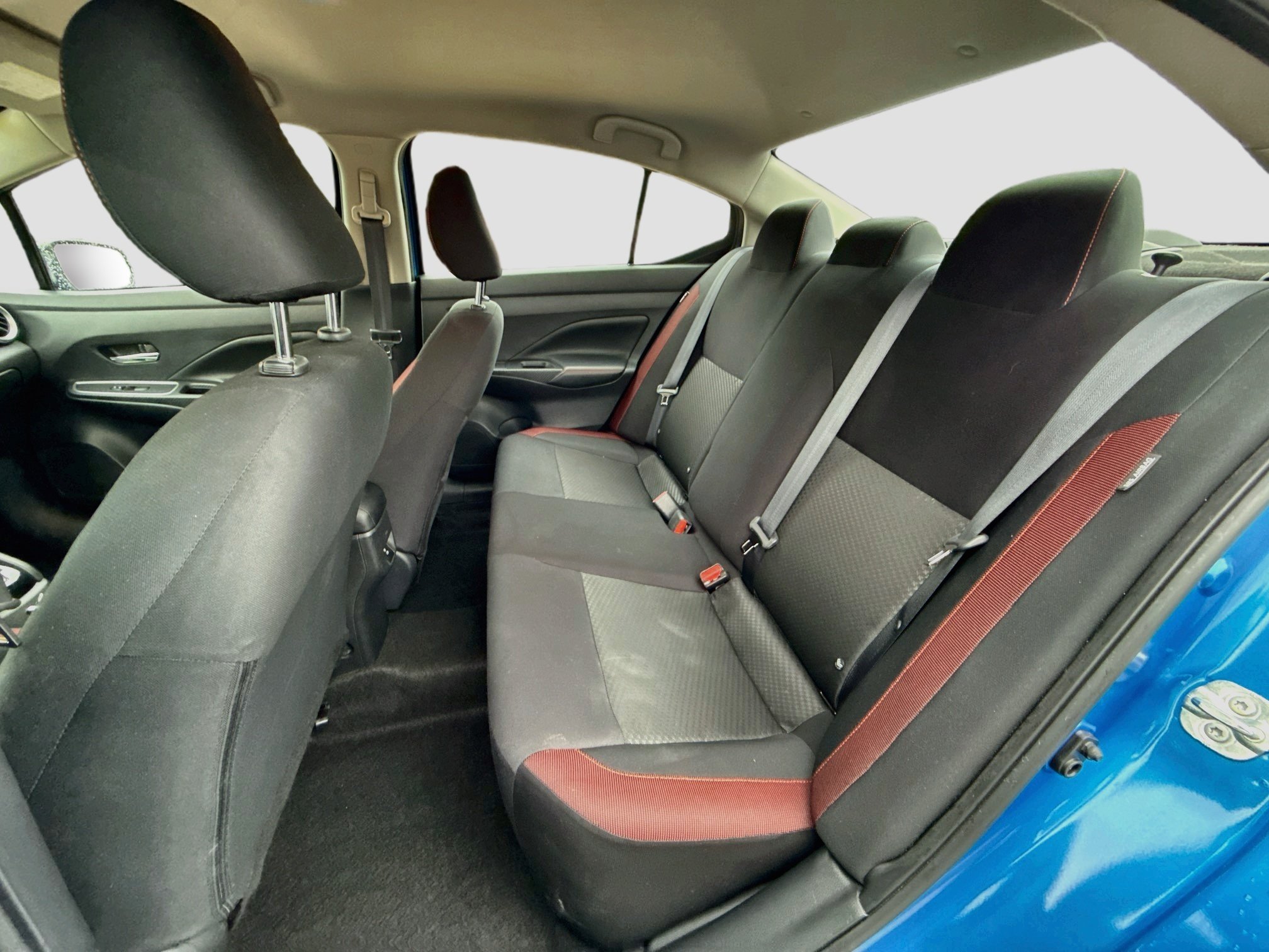 Used 2023 Electric Blue Metallic Nissan SR image 23