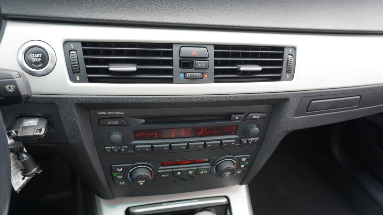 Used 2006 Silver BMW 325i image 16
