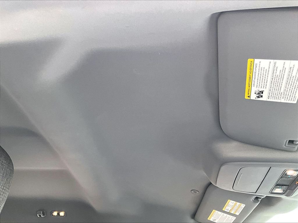 Used 2024 Atlas Blue Metallic Ford XLT image 22