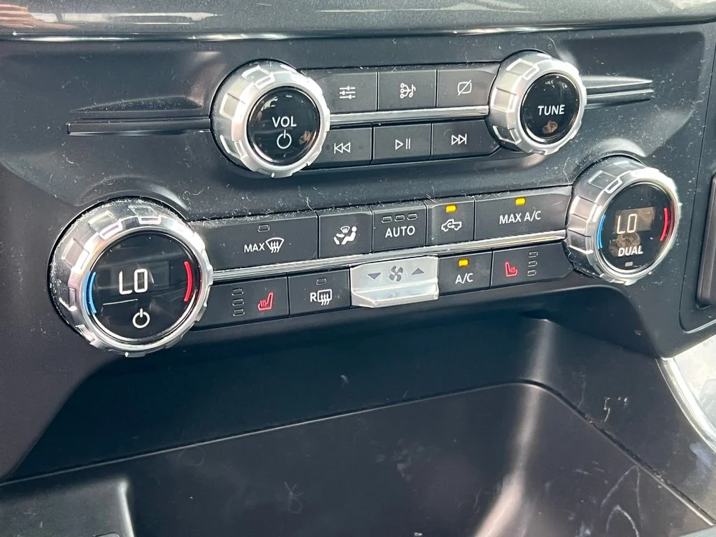 Used 2021 Silver Ford XLT image 25