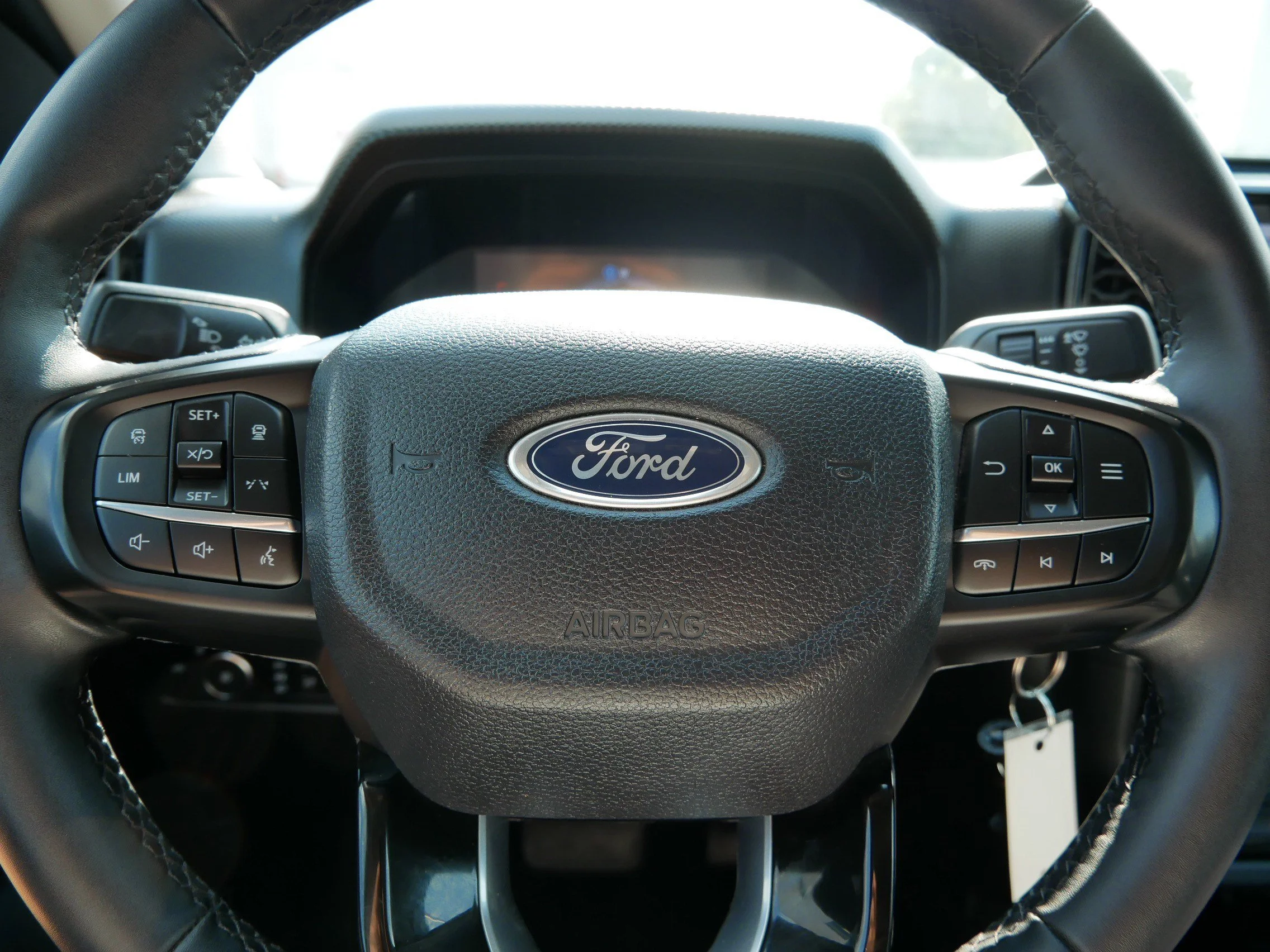 Used 2024 Cactus Grey Ford XLT image 25