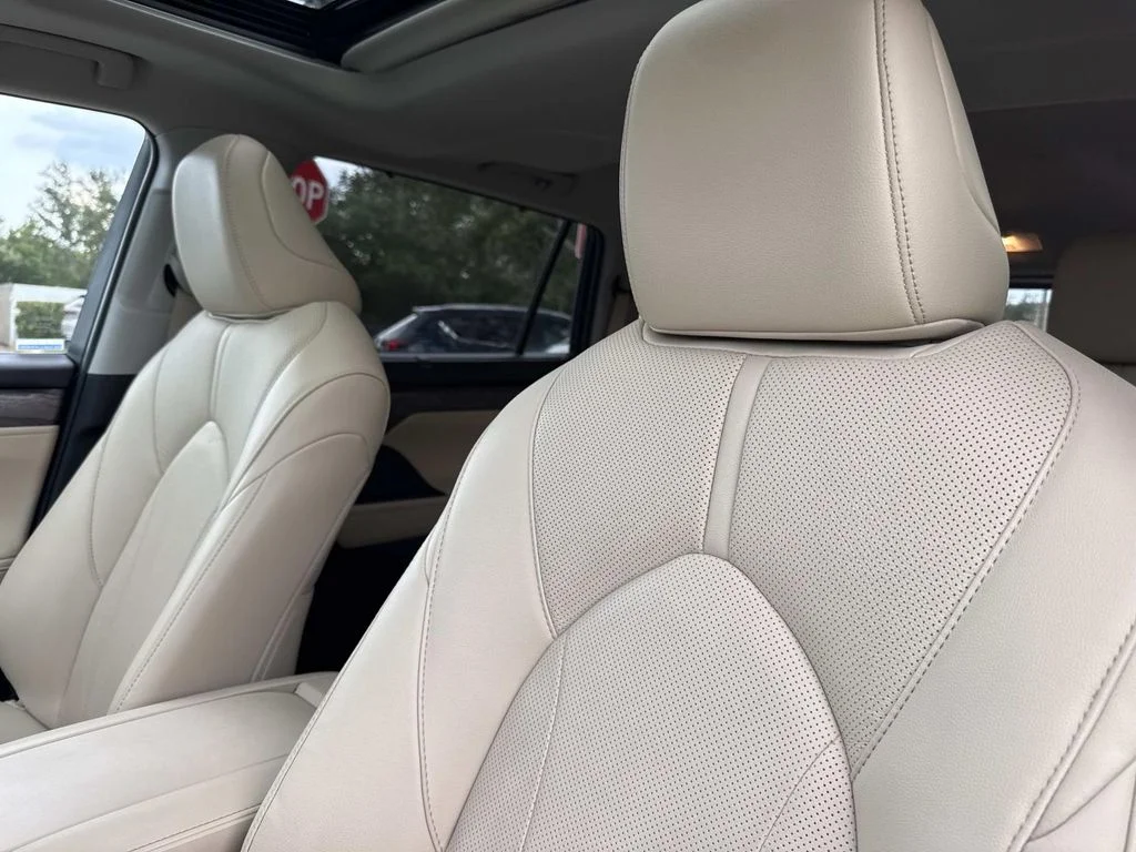 Used 2024  Toyota Limited image 26