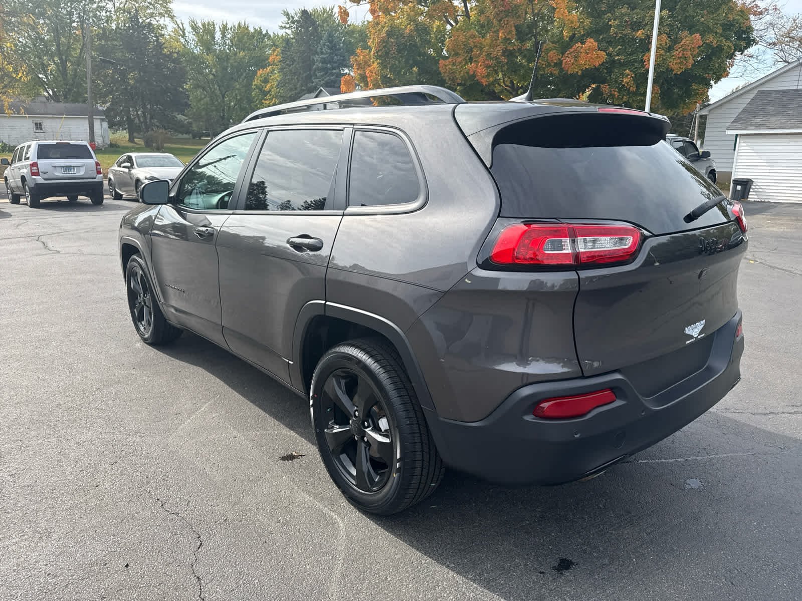 2018 Jeep Cherokee Limited photo 2
