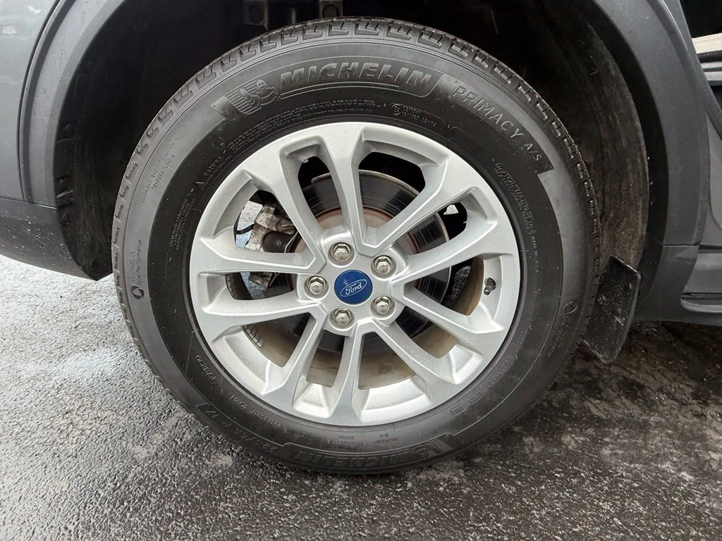 Certified Used 2022 Gray Ford SE image 42