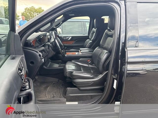 Used 2019 Black Lincoln Reserve image 6
