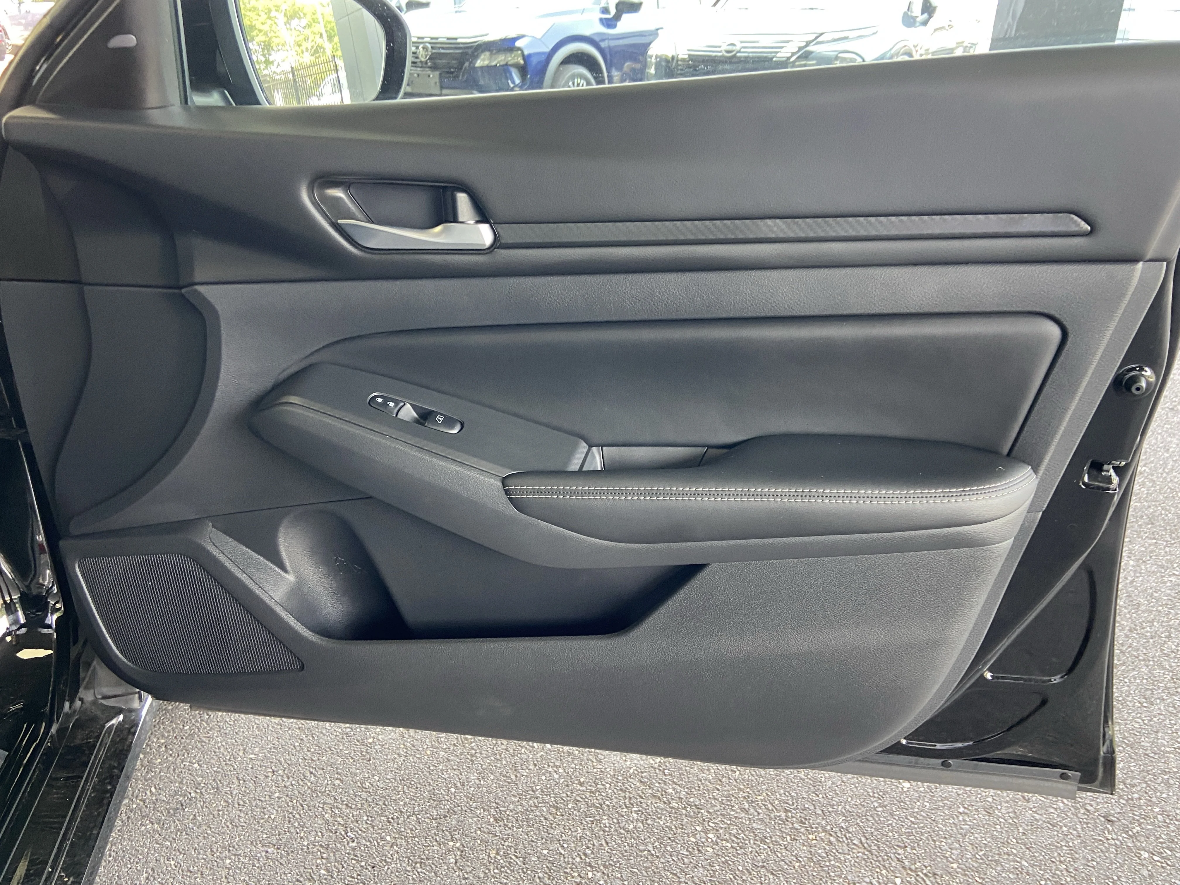 2025 Nissan Altima SV - Photo 28