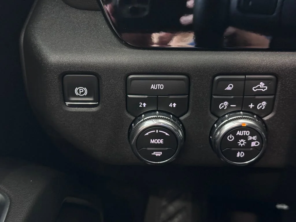 2026 GMC Sierra 1500 SLT - Photo 25