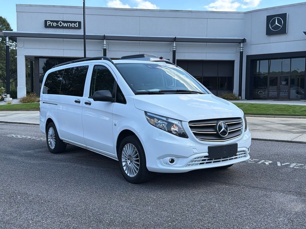 2023 Mercedes-Benz Metris Passenger Van