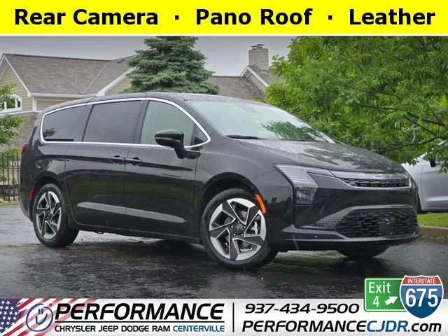 2027 Chrysler Pacifica Limited's photo