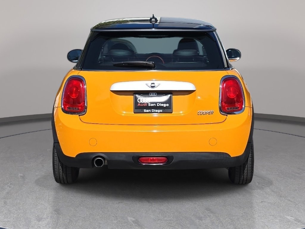 Used 2015 Orange MINI Base image 7