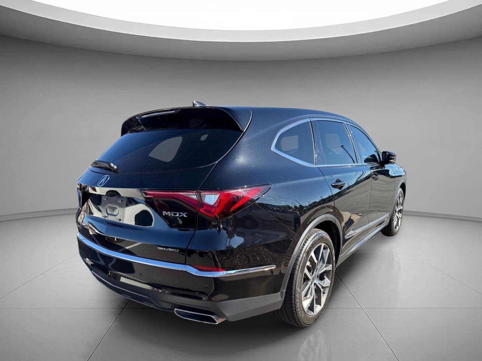 Used 2024 Majestic Black Pearl Acura SH-AWD w/Tech image 17