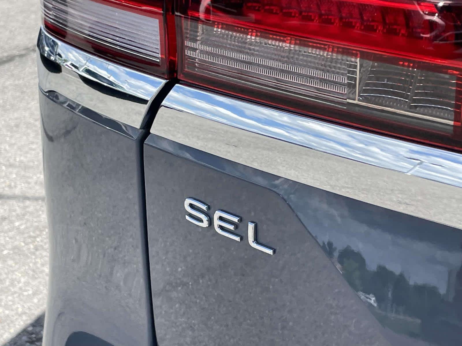 New 2026 Pure Gray Volkswagen 2.0T SEL image 19