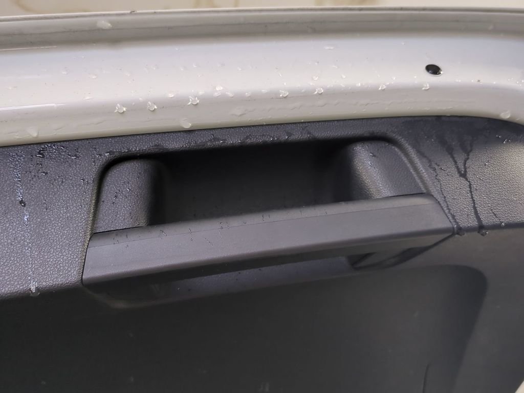 2024 Volkswagen Taos SE - Photo 17