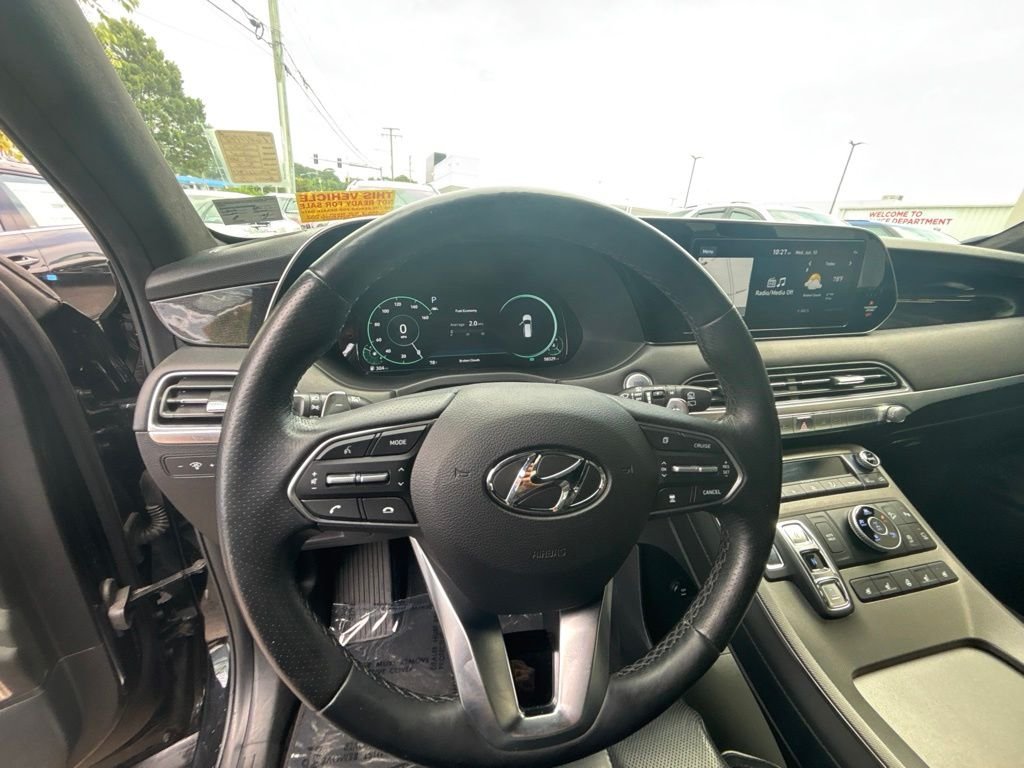 Used 2021 Black Hyundai Calligraphy image 13