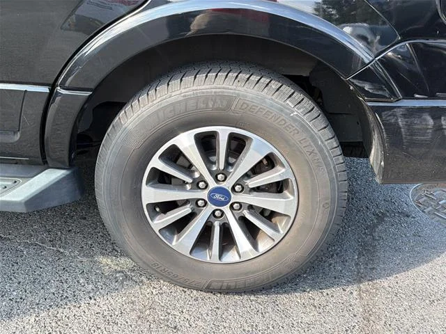 Used 2016 Shadow Black Ford  image 22