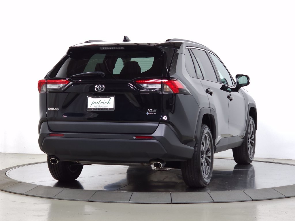 Used 2025 Black Toyota XLE Premium image 8