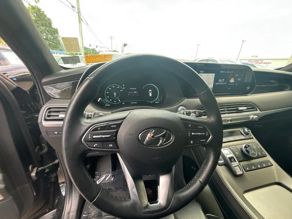 Used 2021 Black Hyundai Calligraphy image 13