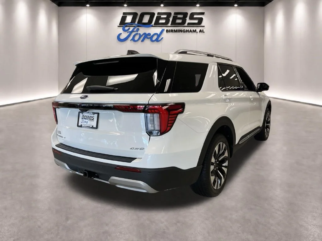 New 2026 Star White Metallic Tri-Coat Ford Platinum™ image 7
