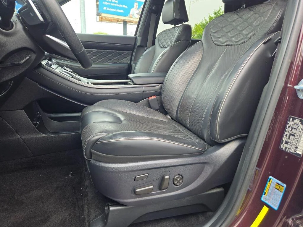 Used 2020 Sierra Burgundy Hyundai Limited image 23