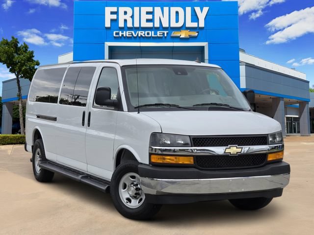 2023 Chevrolet Express 3500 LT Extended's photo