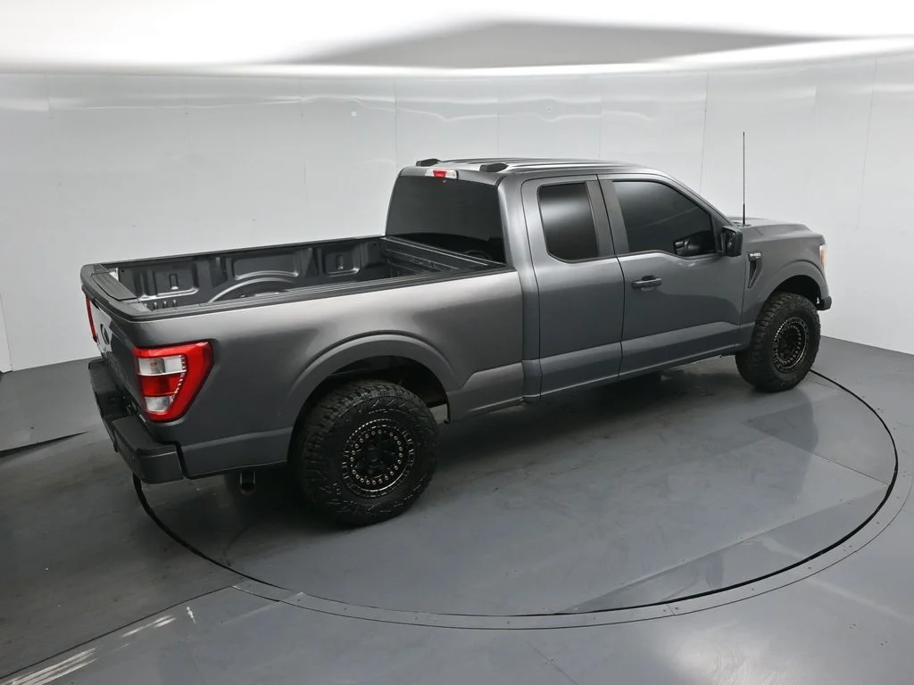 Used 2021 Gray Ford XL image 34