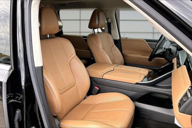 Certified Used 2025 Black INFINITI SENSORY image 7