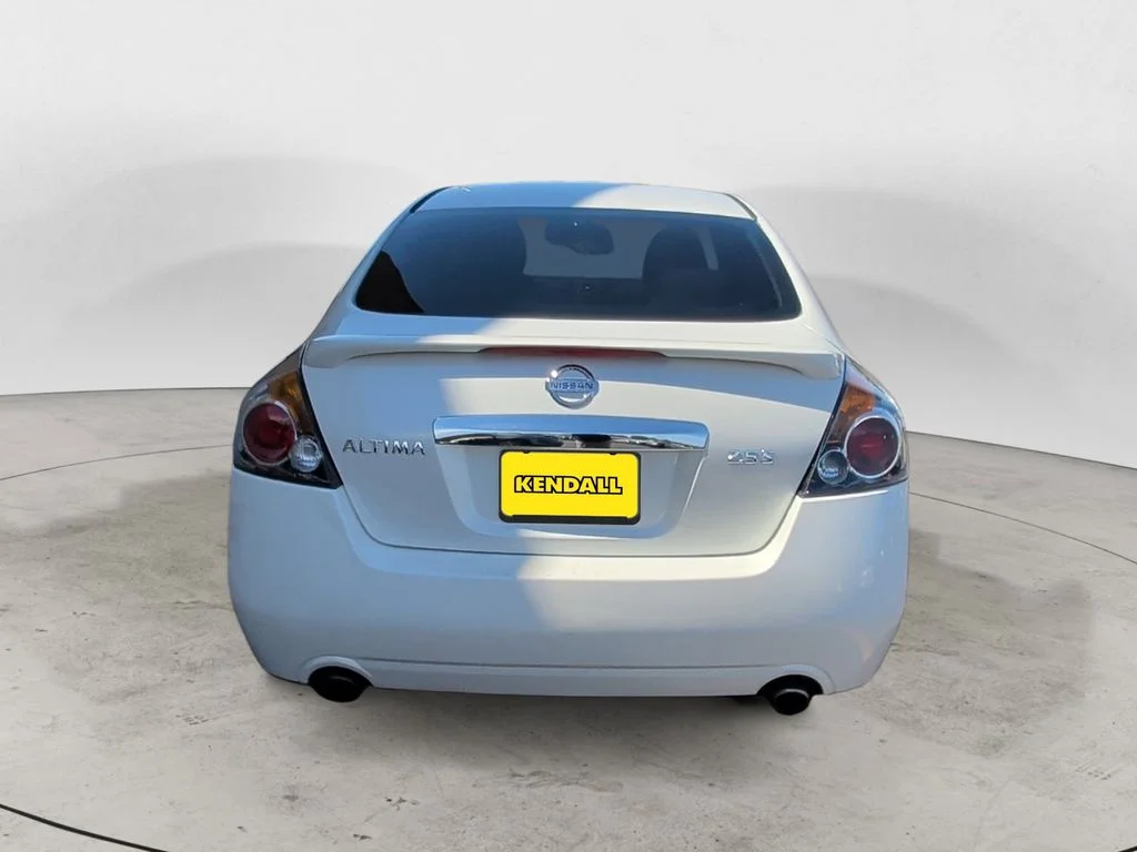 Used 2012 White Nissan 2.5 S image 4