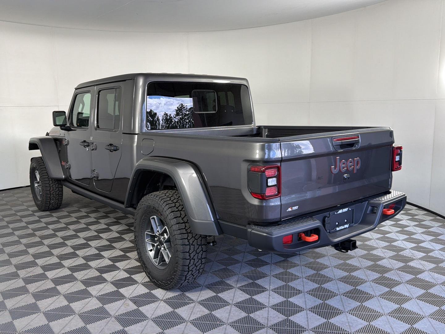 New 2026 Granite Crystal Metallic Clear-Coat Exterior Paint Jeep Mojave image 6