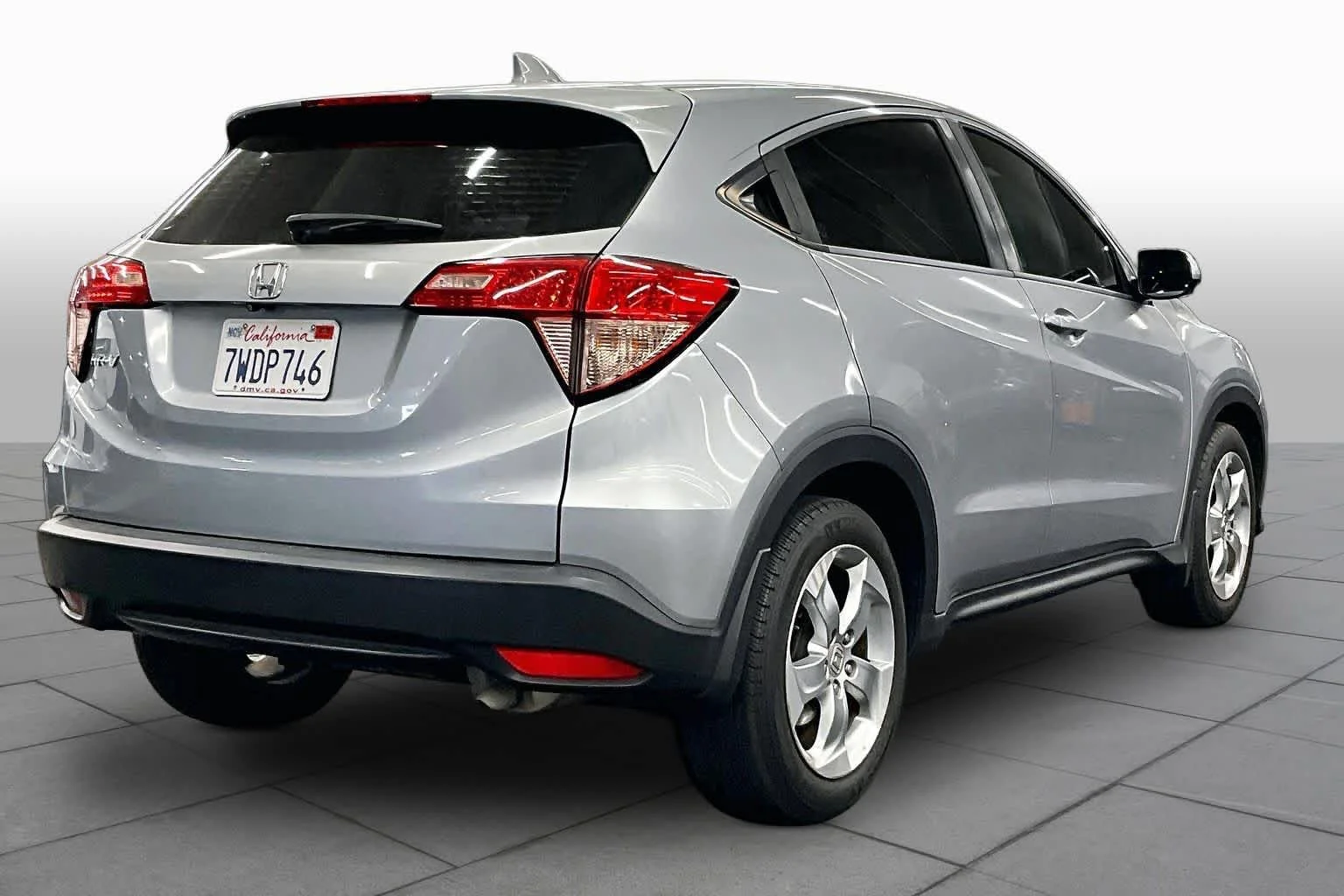 Used 2017 Lunar Silver Metallic Honda LX image 12