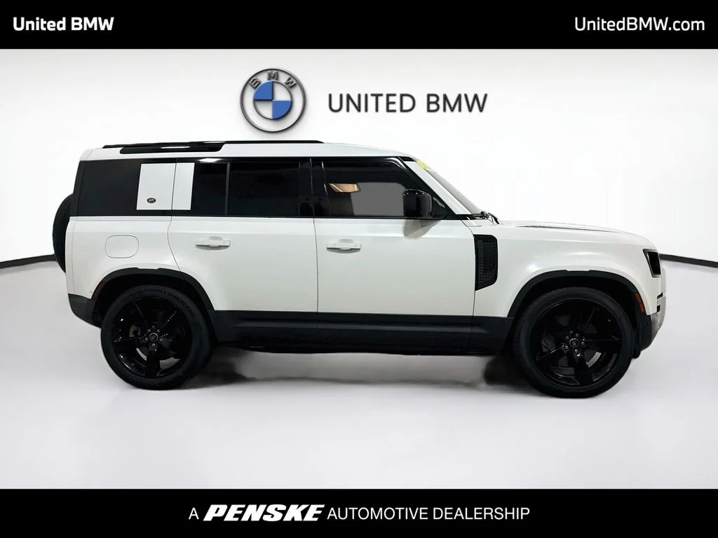 Used 2020 Fuji White Land Rover HSE image 4