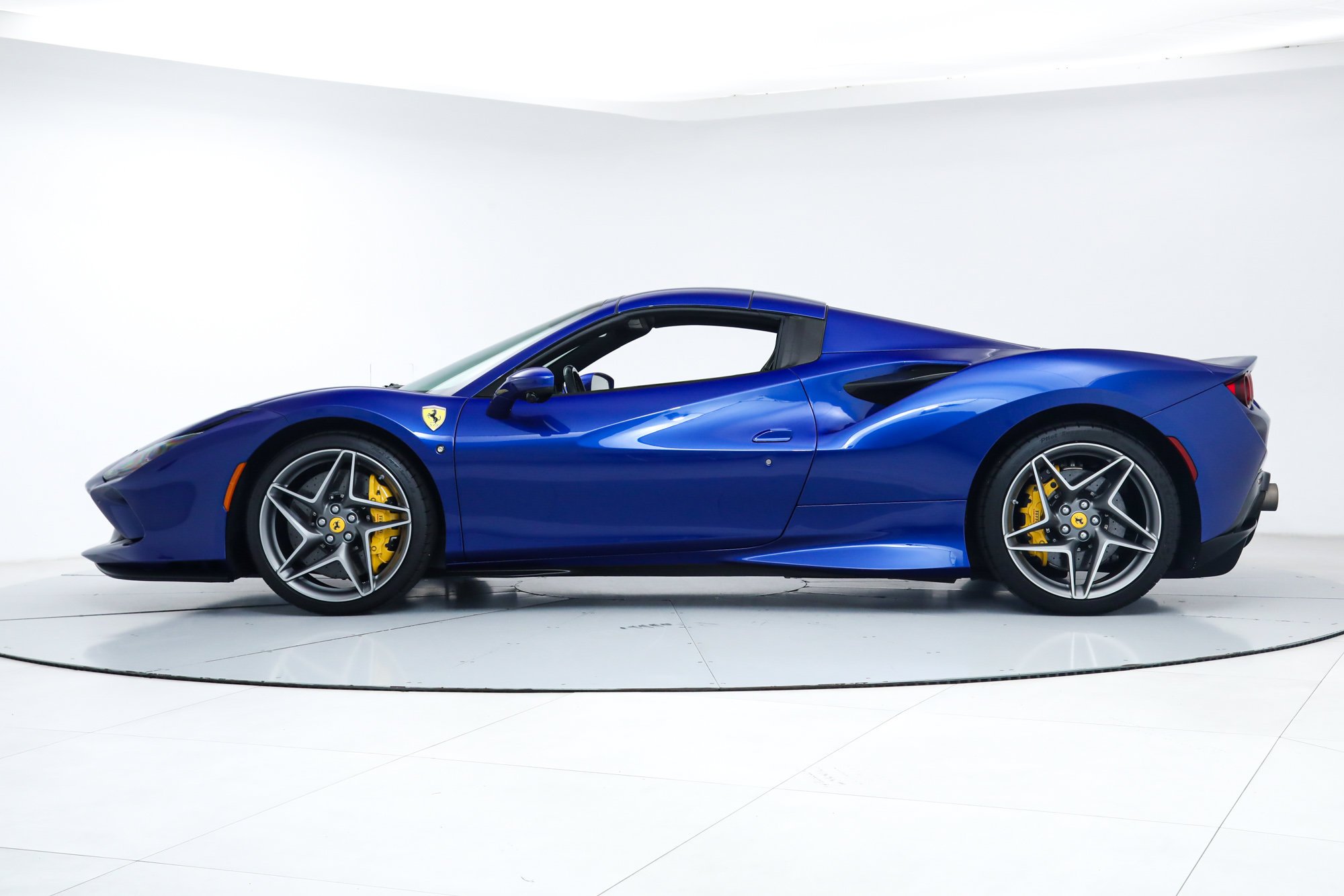 Used 2022 Blue Ferrari  image 7