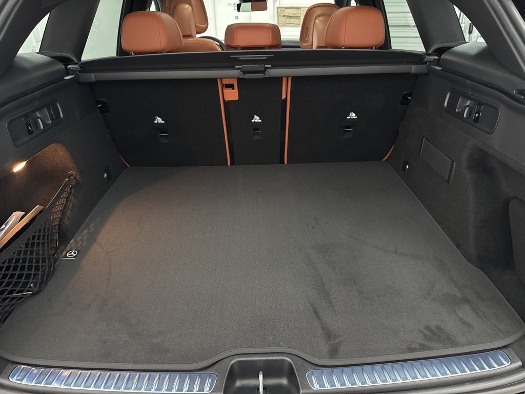 Certified Used 2026 Black Mercedes-Benz GLC 300 image 24