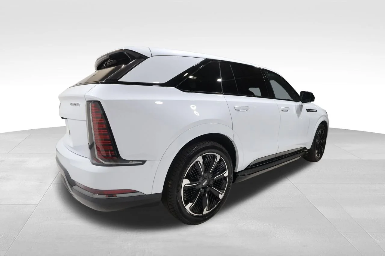 Certified Used 2026 Vibrant White Tricoat Cadillac Premium Sport image 4